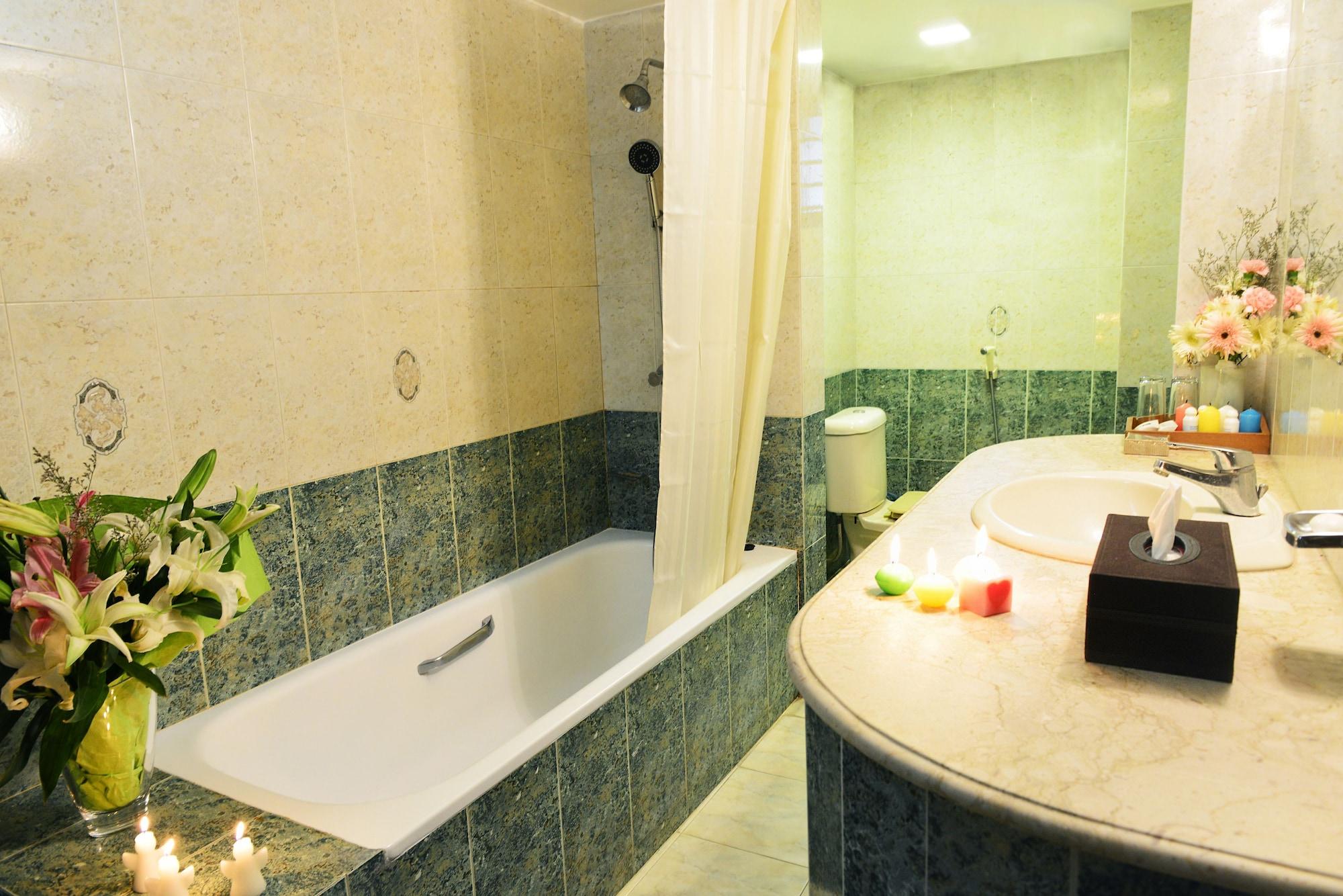 Amazon Lilly Lake View Residence Dhaka Esterno foto