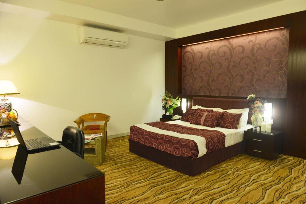 Amazon Lilly Lake View Residence Dhaka Esterno foto