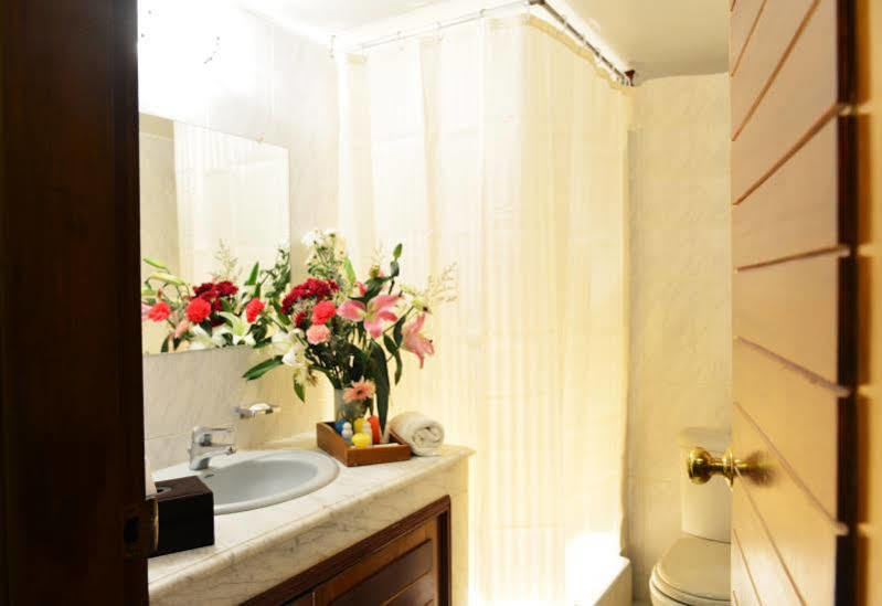 Amazon Lilly Lake View Residence Dhaka Esterno foto